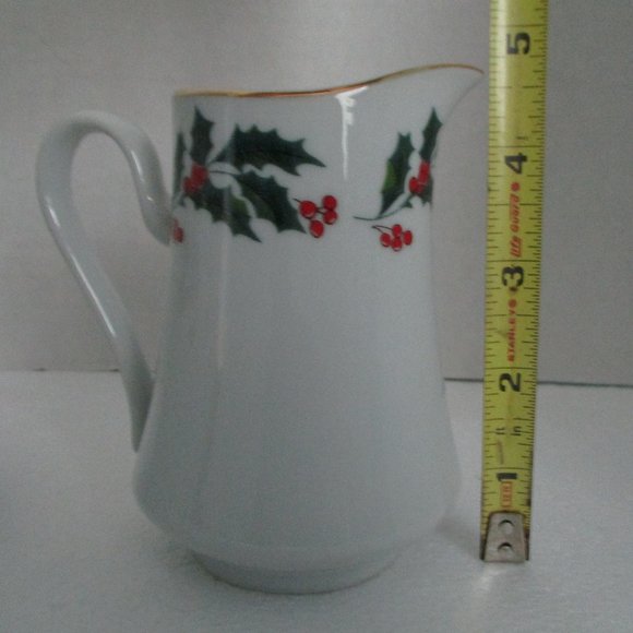 Porcelain Sugar & Creamer Christmas Set - Picture 10 of 14